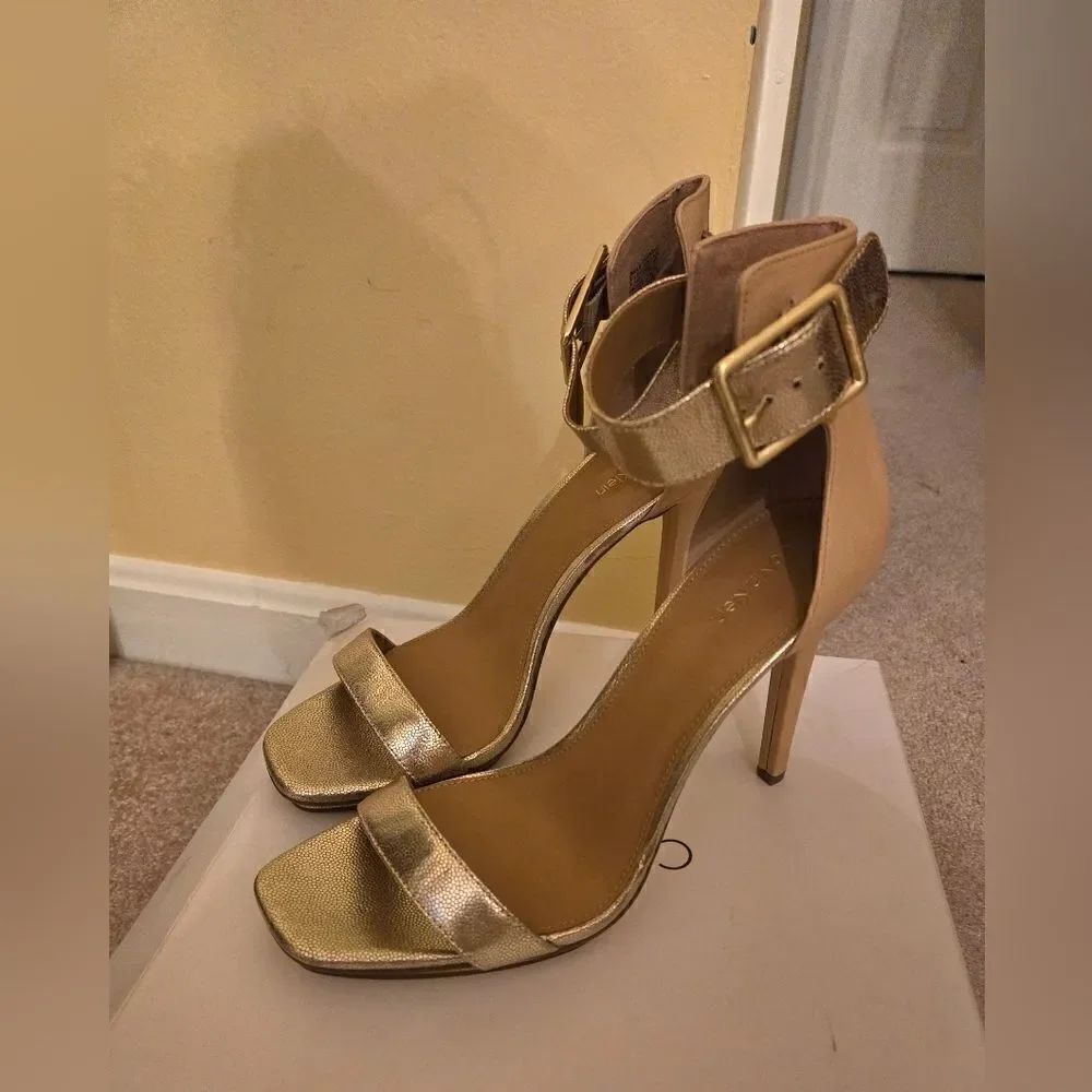 Calvin Klein Vable Size 10 - Picture 2 of 5